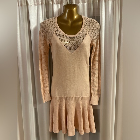 Beautiful dress - Picture 7 of 7